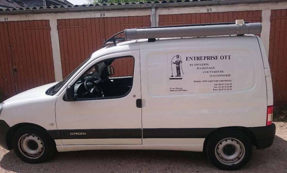 Véhicule professionnel